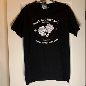 Schitts Creek Rose Apothecary T-Shirt - New with Tags - Size Medium - Black